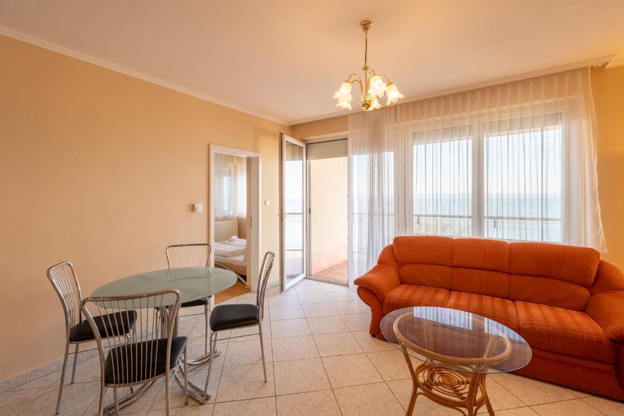 Apartamento Kék Hullám Apartman Siófok Exterior foto