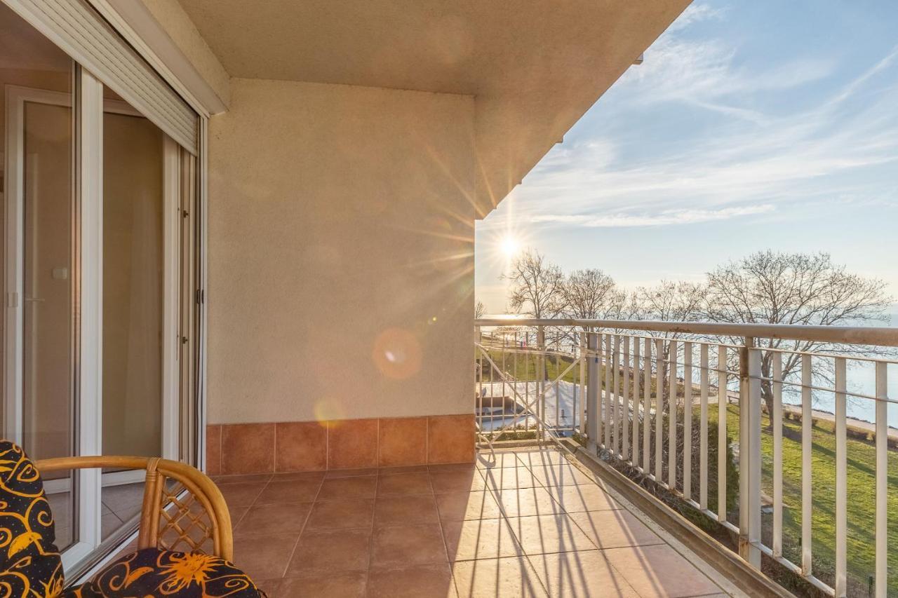 Apartamento Kék Hullám Apartman Siófok Exterior foto