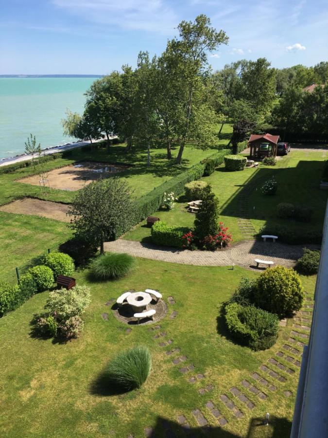 Apartamento Kék Hullám Apartman Siófok Exterior foto